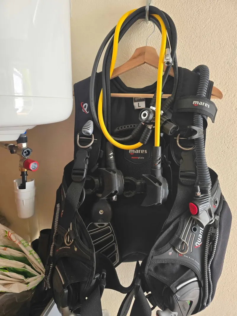 Gilet Stabilisateur + detendeur MARES – Photo 1