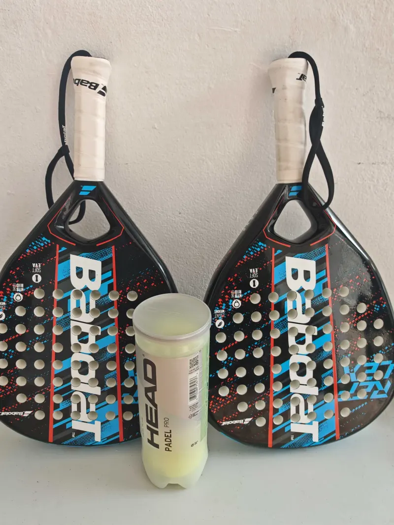 Raquette Padel tennis et 3 balles – Photo 1