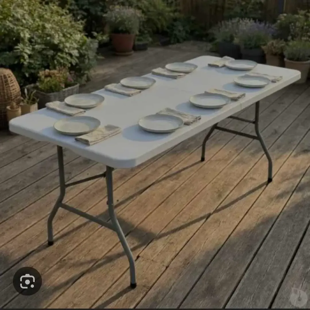 Table – Photo 1
