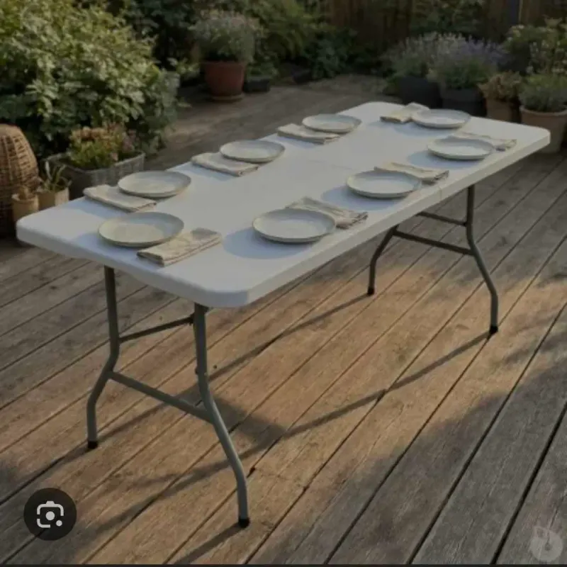 Table – Photo 1