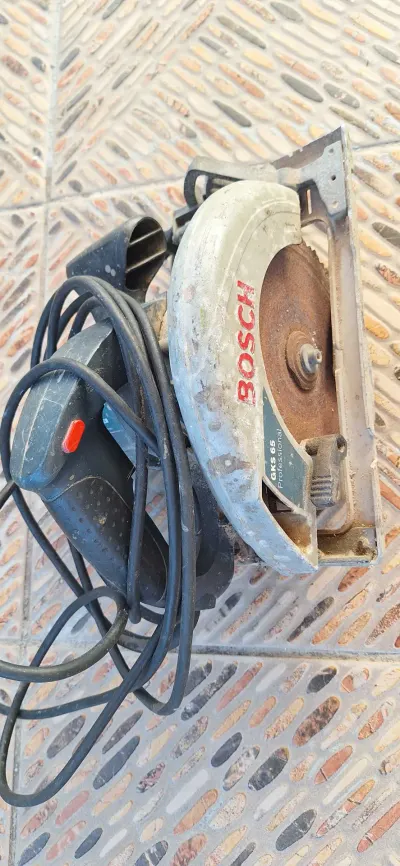 Scie circulaire Bosh Pro