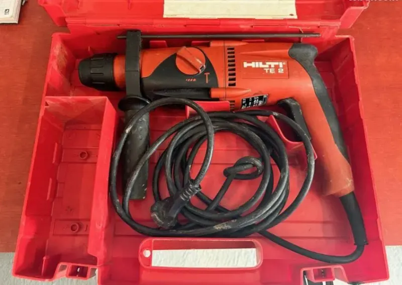 Perforateur – Photo 1