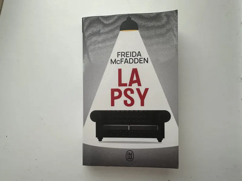 Livre « La psy » de Freida McFadden – Photo 1