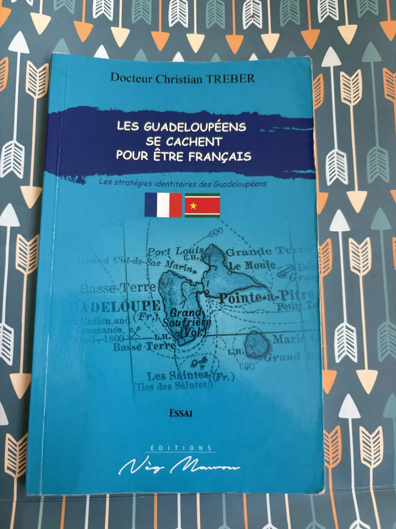 Livre << Les Guadeloupéens..>> – Photo 1