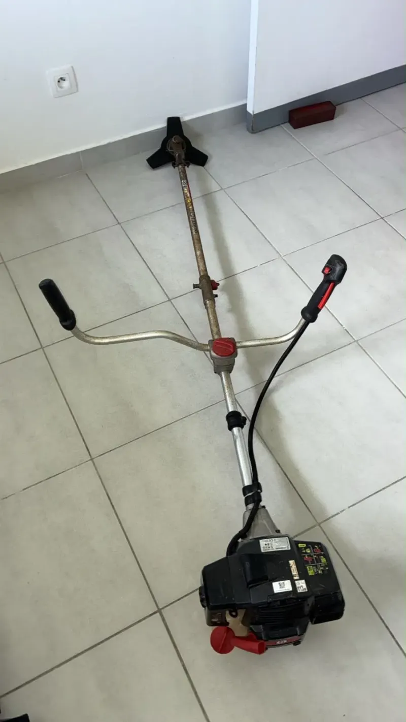 String trimmer – Photo 1