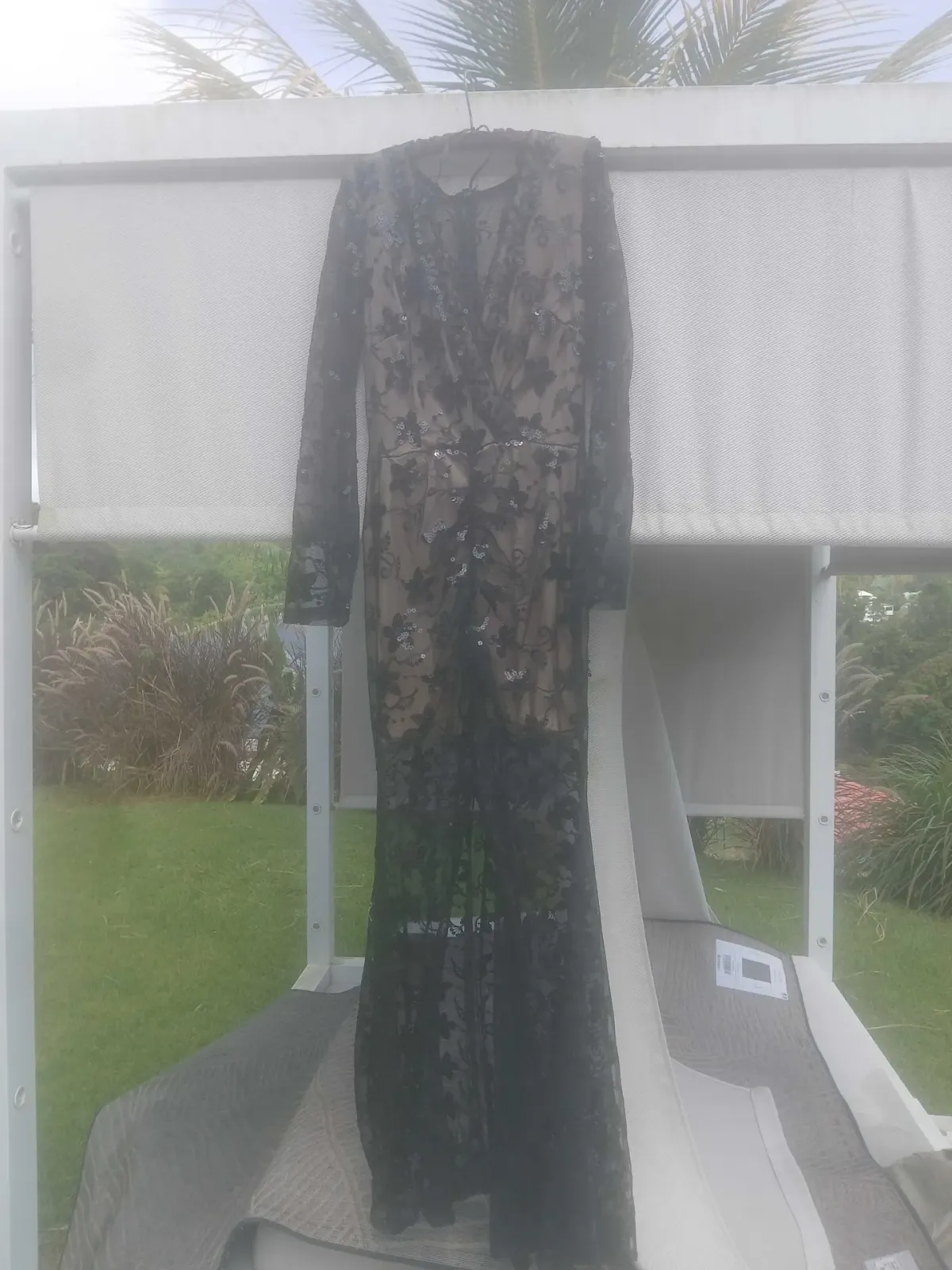 Robe cocktail voile noir taille 40 – Photo 1