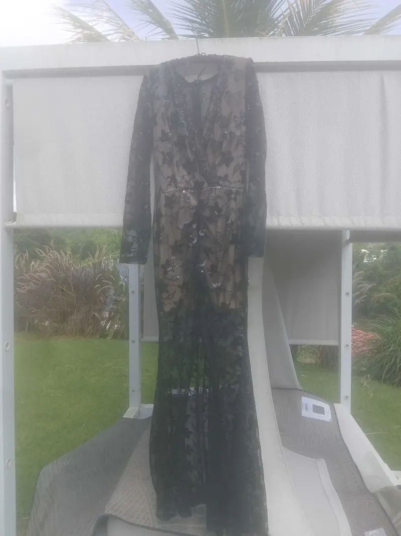 Robe cocktail voile noir taille 40 – Photo 1