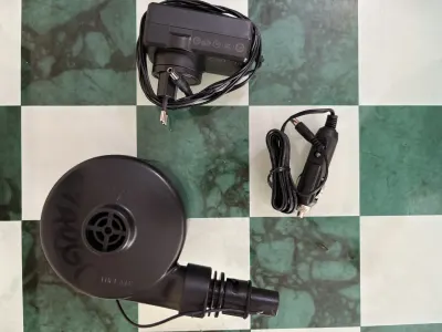 2- Pompe de camping rechargeable